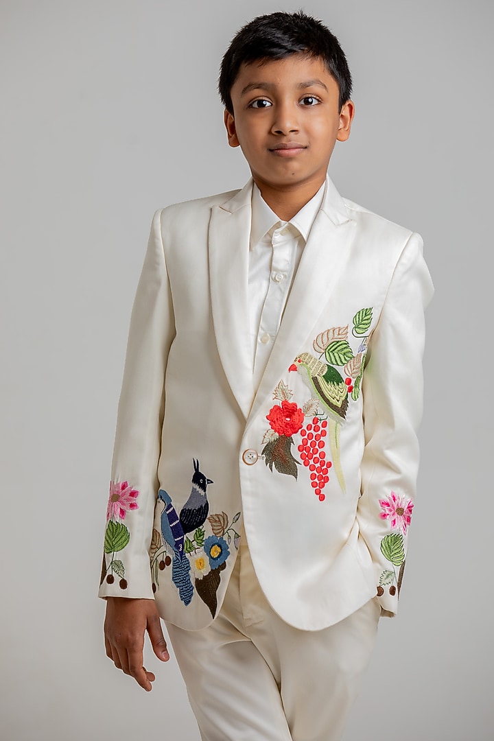 White Suiting Blazer Set For Boys by Li'l Angels at Pernia's Pop Up Shop