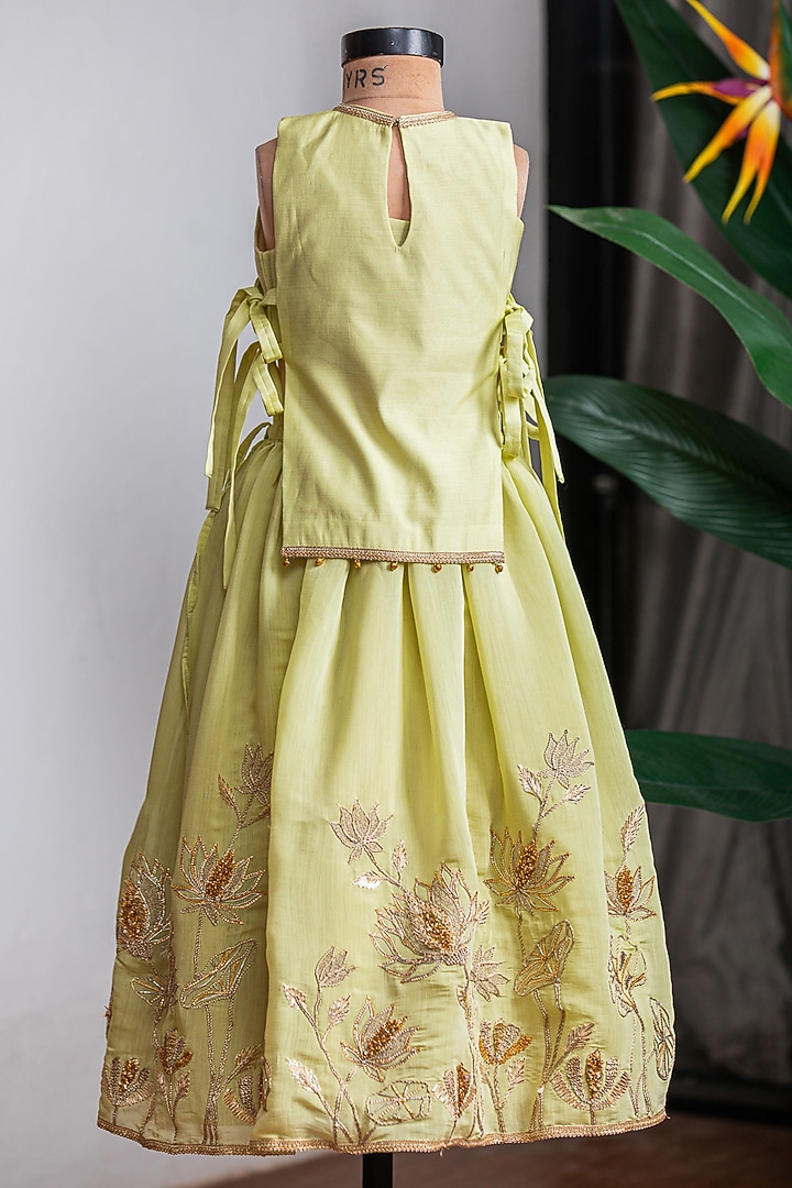 Green Muslin Cotton Lehenga Set For Girls by Li'l Angels at Pernia's Pop Up Shop
