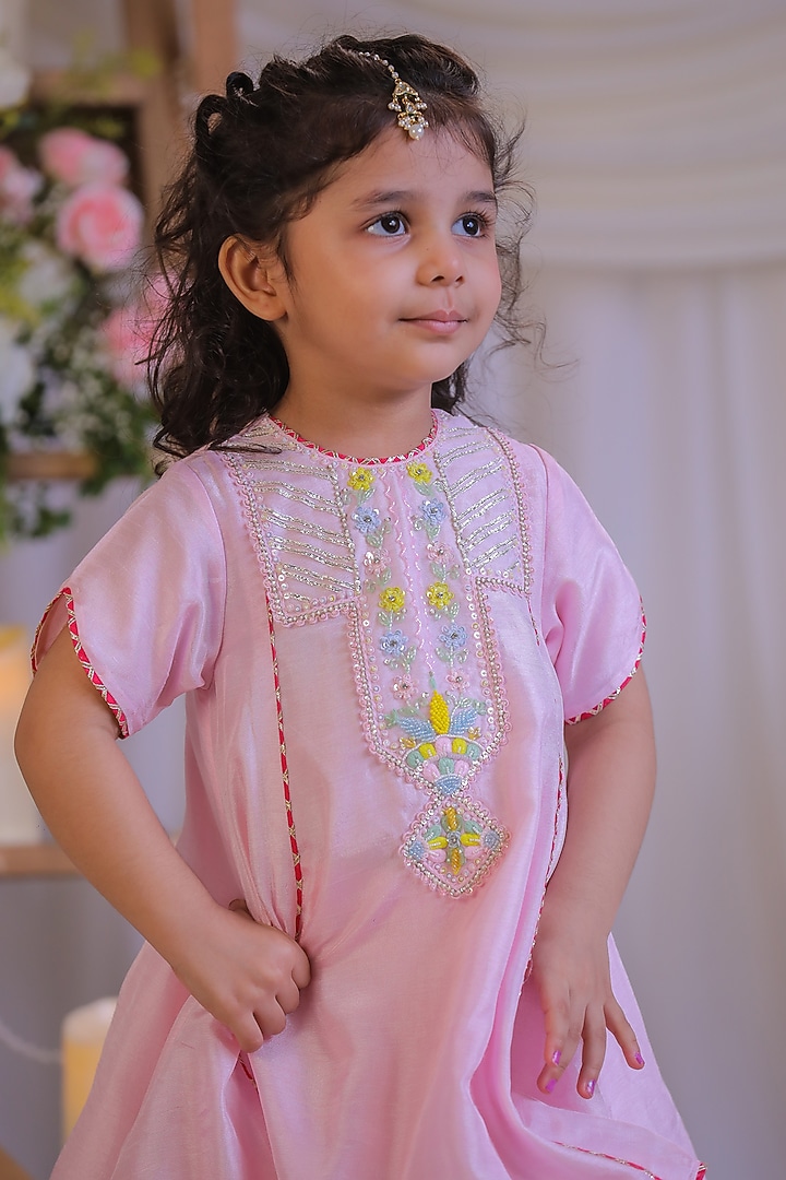 Pink Roman Silk Sequins Work Kurta Set For Girls by Li'l Angels at Pernia's Pop Up Shop