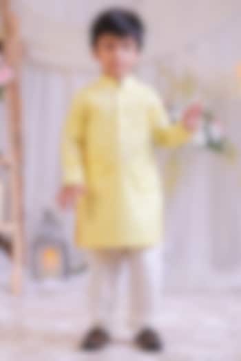 Lemon Yellow Butter Cotton Shibori Kurta Set For Boys by Li'l Angels at Pernia's Pop Up Shop