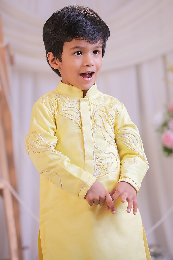 Lemon Yellow Butter Cotton Shibori Kurta Set For Boys by Li'l Angels at Pernia's Pop Up Shop