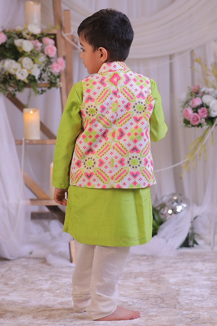 White Roman Silk Ikkat Nehru Jacket Set For Boys by Li'l Angels at Pernia's Pop Up Shop