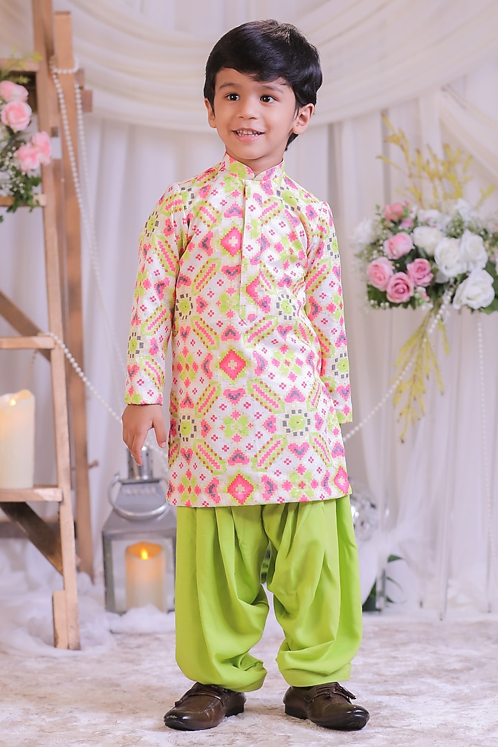 White Embroidered Silk Ikkat Kurta Set For Boys by Li'l Angels at Pernia's Pop Up Shop