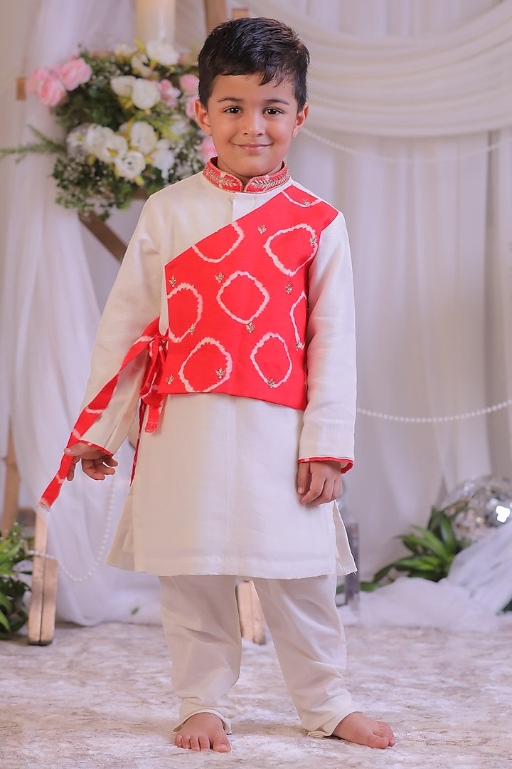 Red & White Roman Silk Bandhej Work Kurta Set For Boys by Li'l Angels at Pernia's Pop Up Shop