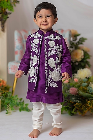 Purple Embroidered Bundi Jacket With Kurta Set For Boys by Li'l Angels