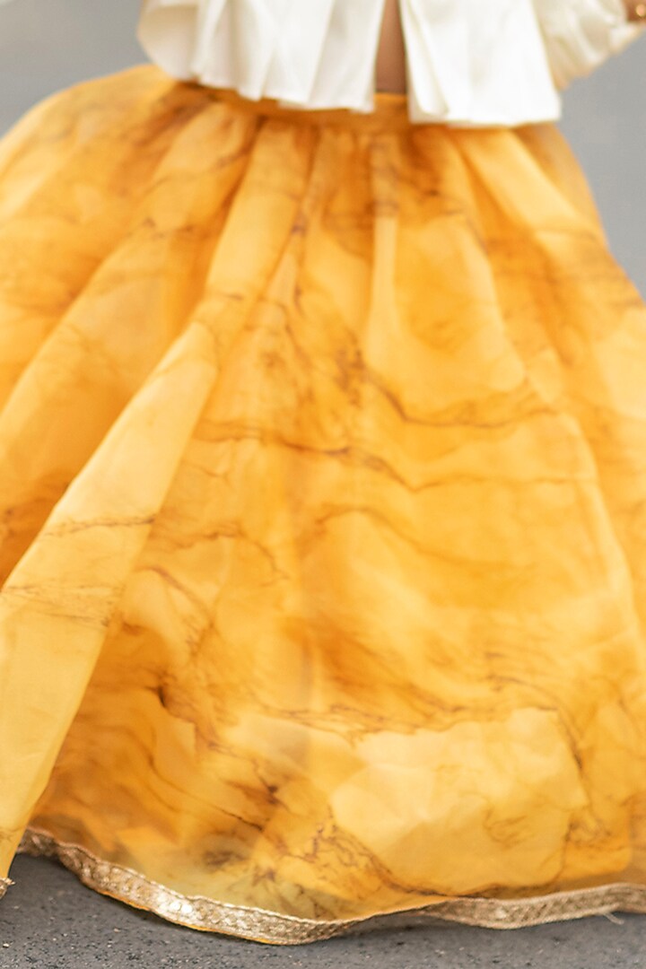 Yellow Printed Lehenga Set For Girls by Li'l Angels at Pernia's Pop Up Shop