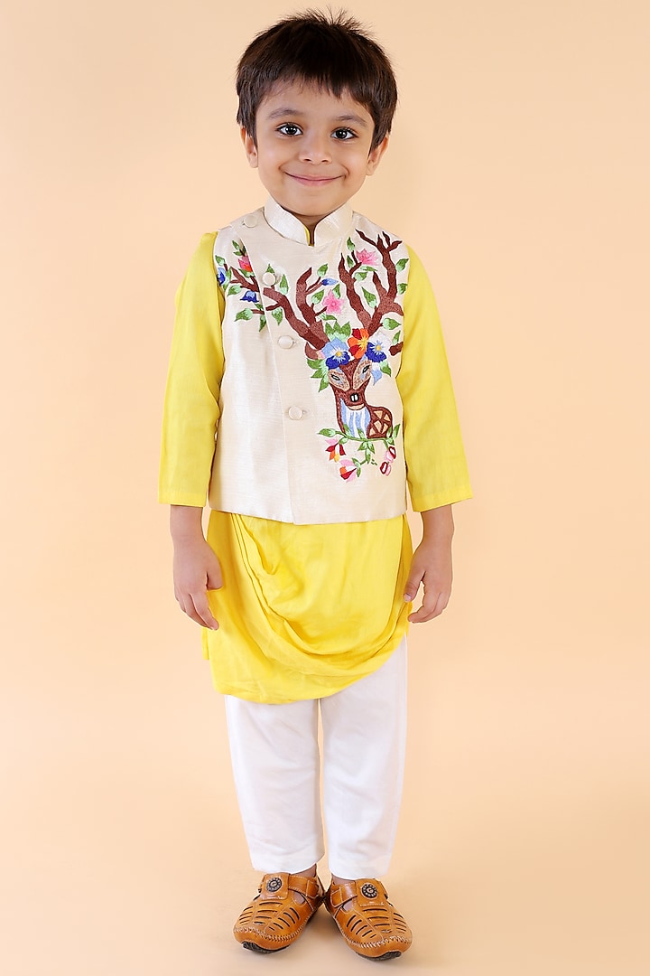 White Embroidered Nehru Jacket With Kurta Set For Boys by Li'l Angels