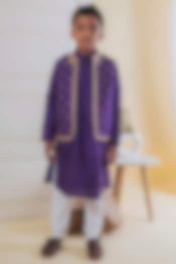 Purple Embroidered Bundi Jacket With Kurta Set For Boys by Li'l Angels at Pernia's Pop Up Shop