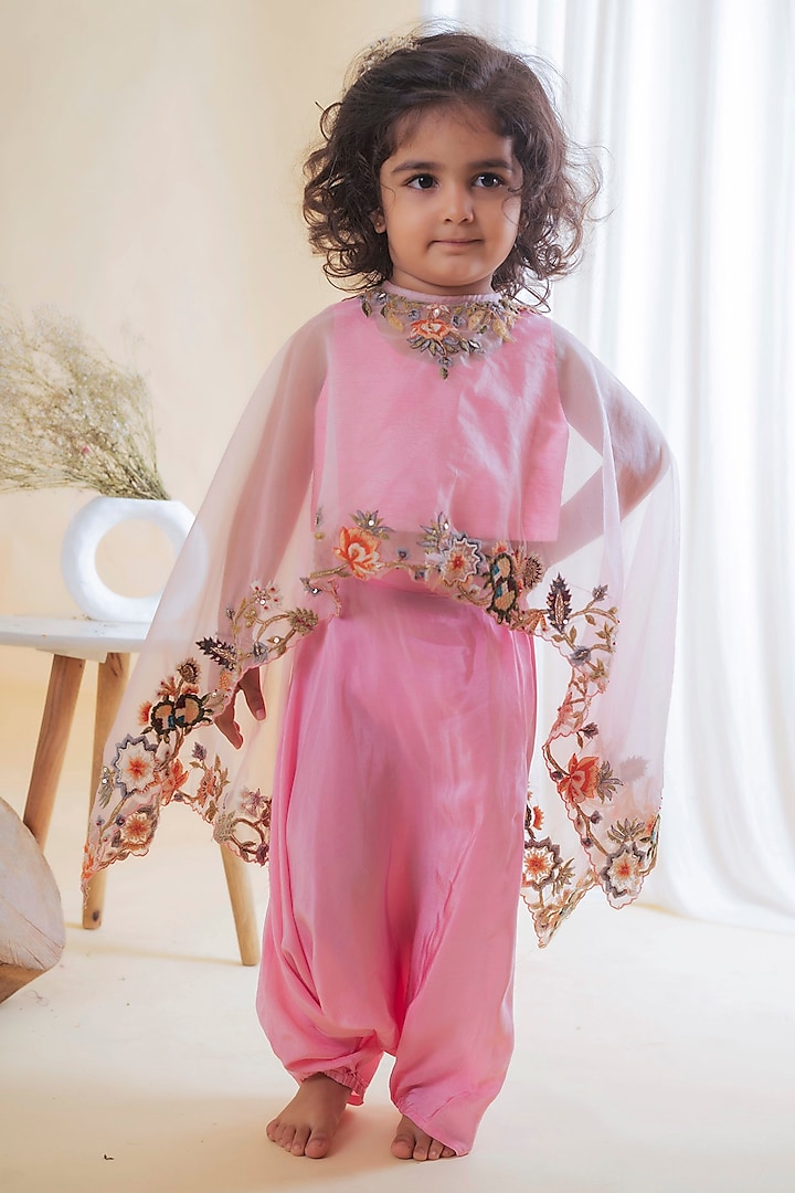 Pink Embroidered Cape Set For Girls by Li'l Angels