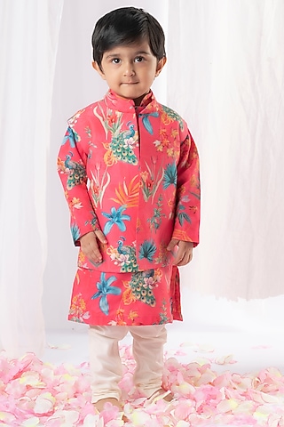 Pink Printed Bundi Jacket With Kurta Set For Boys by Li'l Angels