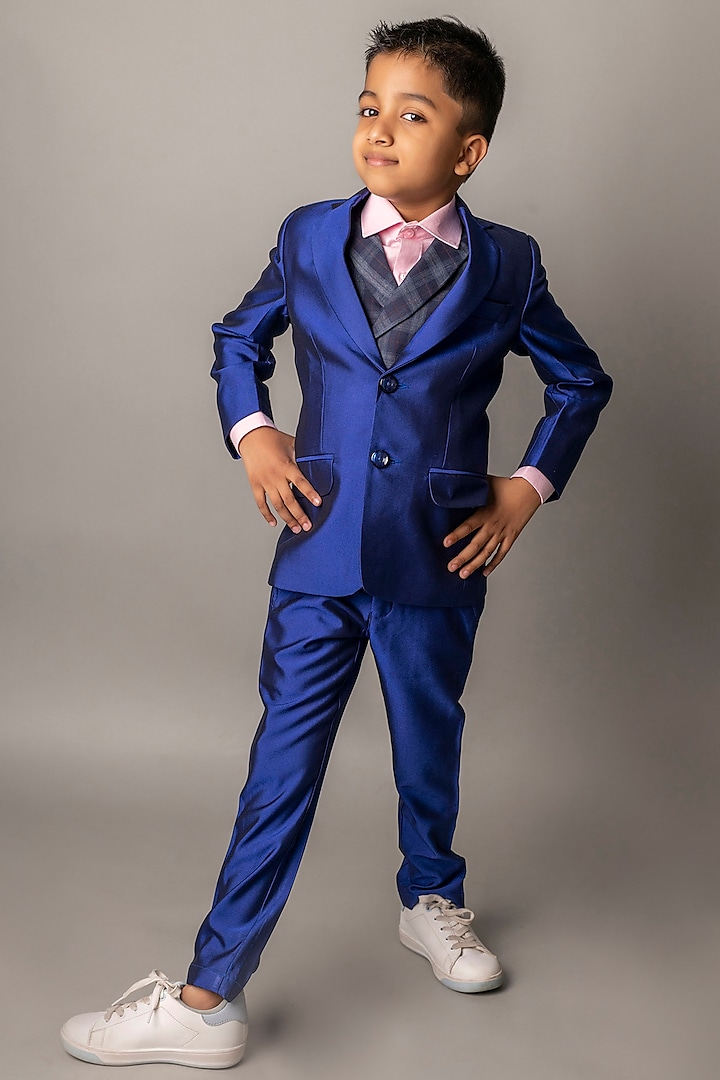 Blue Suiting Fabric Tuxedo Set For Boys by Li'l Angels