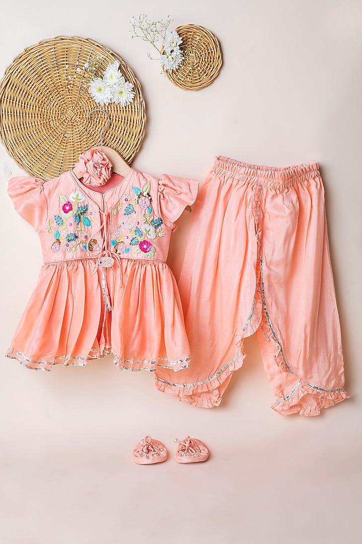 Peach Floral Angrakha Kurta Set For Girls by Li'l Angels at Pernia's Pop Up Shop