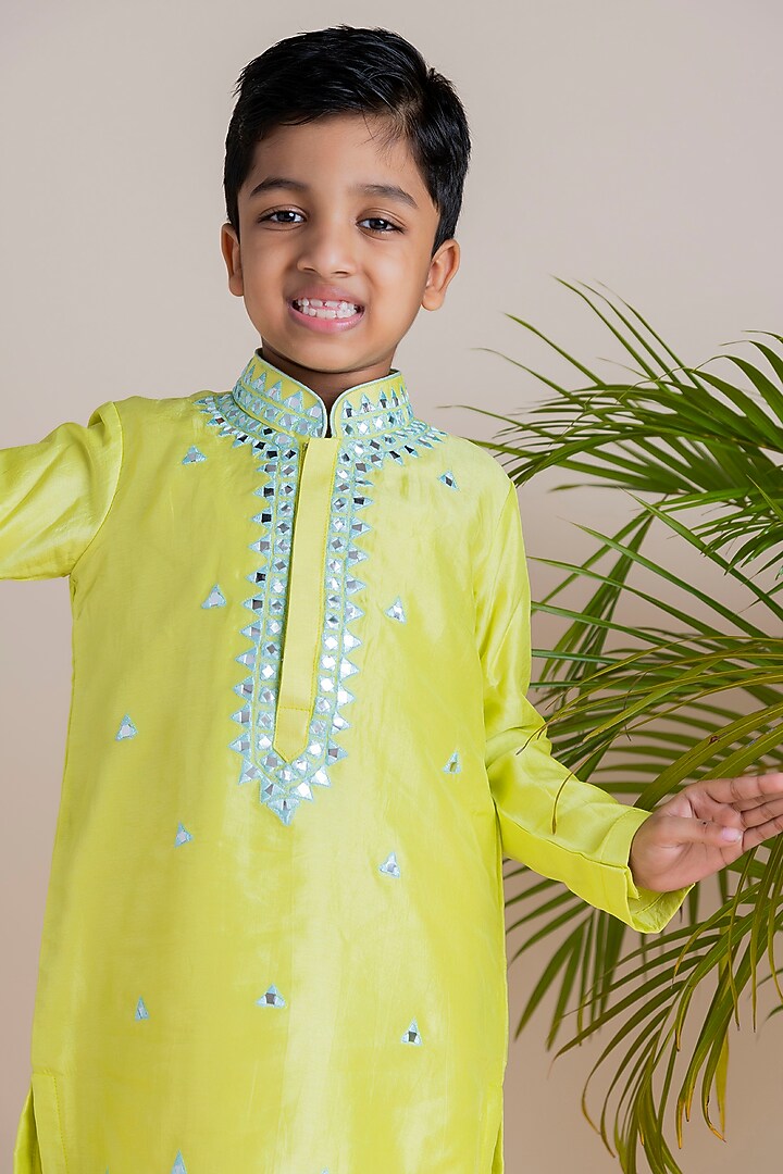 Green Silk Kurta Set For Boys by Li'l Angels at Pernia's Pop Up Shop