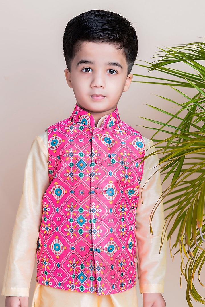 Pink Printed Nehru Jacket With Kurta Set For Boys by Li'l Angels at Pernia's Pop Up Shop