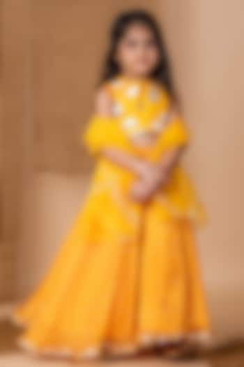 Yellow Roman Silk Bandhej Printed Lehenga Set For Girls by Li'l Angels at Pernia's Pop Up Shop