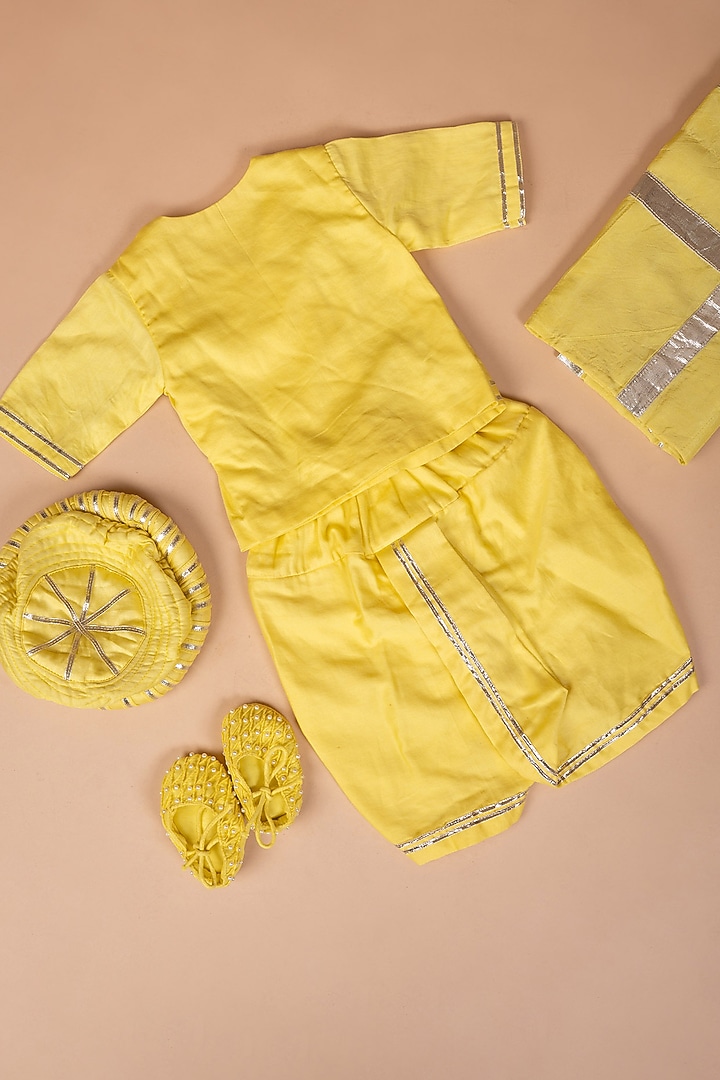 Yellow Silk Kurta Set Gift Hamper For Boys by Li'l Angels at Pernia's Pop Up Shop