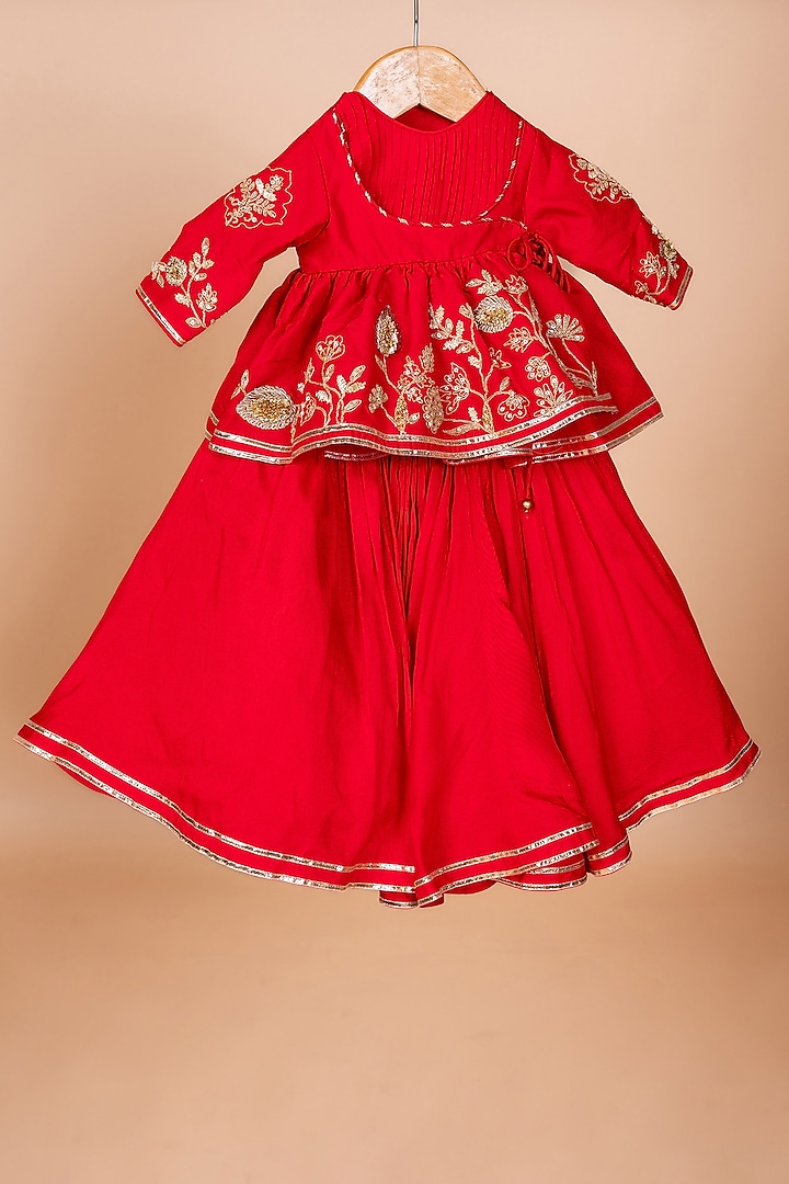 Red Silk Embroidered Lehenga Set For Girls by Li'l Angels at Pernia's Pop Up Shop