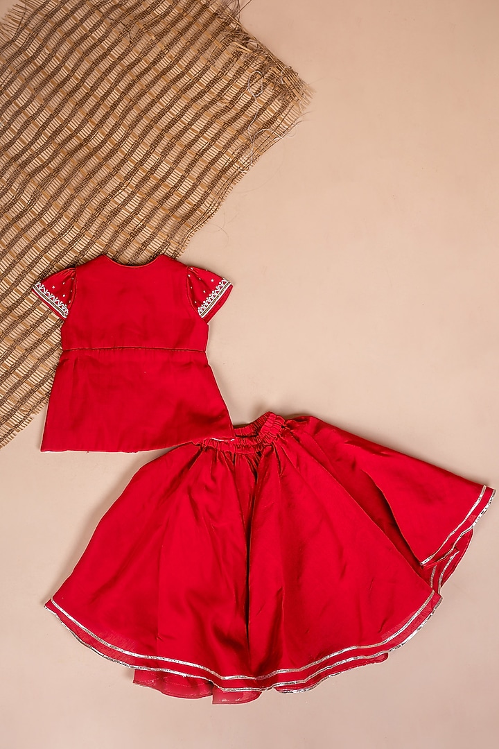 Red Silk Embroidered Lehenga Set For Girls by Li'l Angels at Pernia's Pop Up Shop