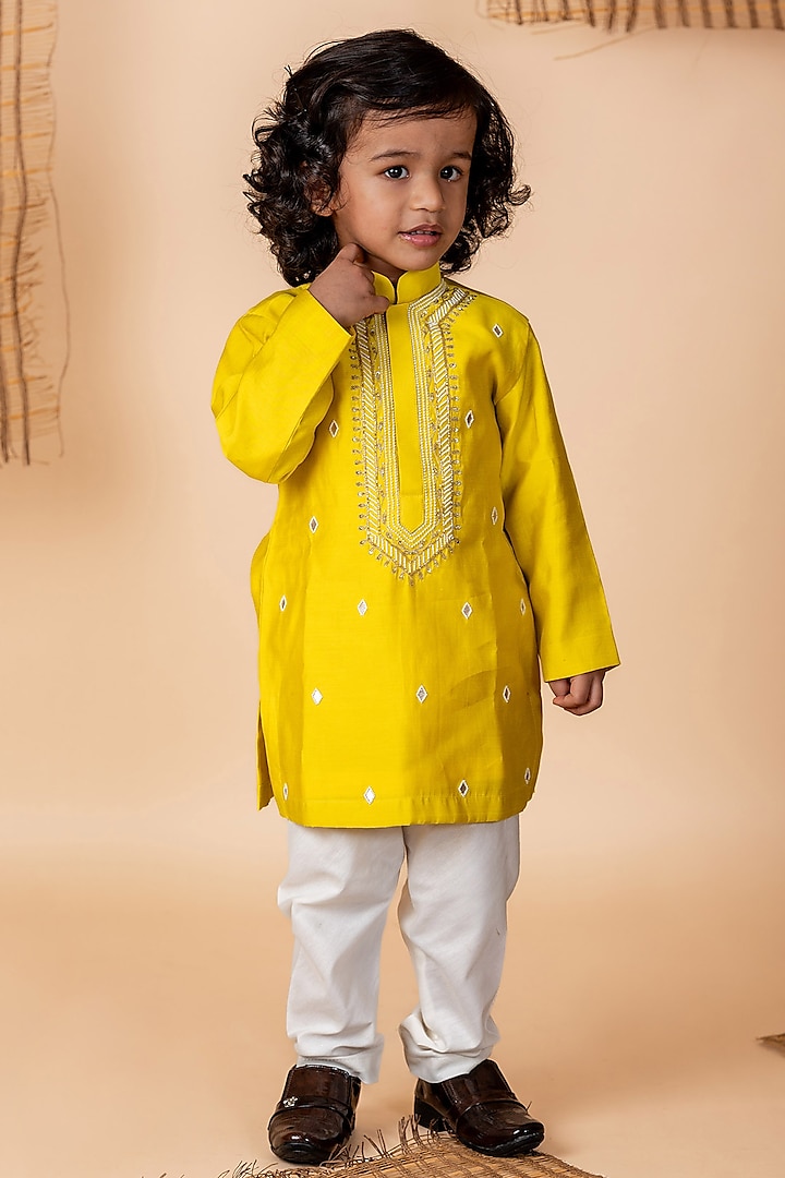 Yellow Silk Sequins Hand Embroidered Kurta Set For Boys by Li'l Angels at Pernia's Pop Up Shop