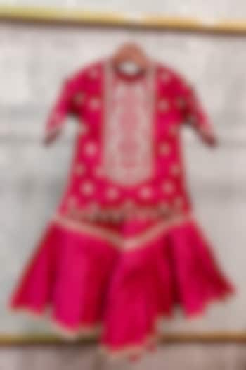 Rani Pink Silk Embroidered Lehenga Set For Girls by Li'l Angels at Pernia's Pop Up Shop