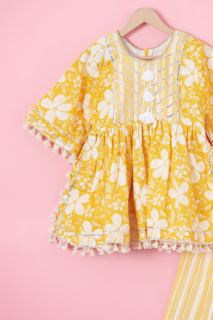 Yellow Cotton Floral Printed Kurta Set For Girls by Lilglam at Pernia's Pop Up Shop