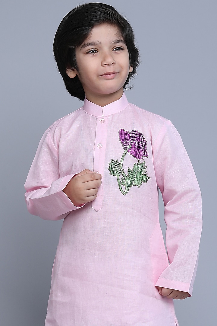 Pink Linen Zari & Thread Kurta Set For Boys by Little Clothings at Pernia's Pop Up Shop