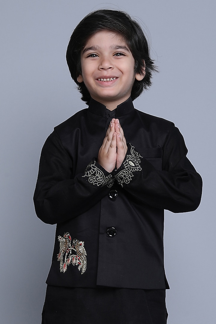 Black Cotton Silk Thread & Zari Embroidered Nehru Jacket For Boys by Little Clothings