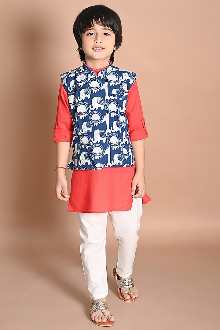 Blue Jaipuri Printed Bundi Jacket With Kurta Set For Boys by LIL PITAARA