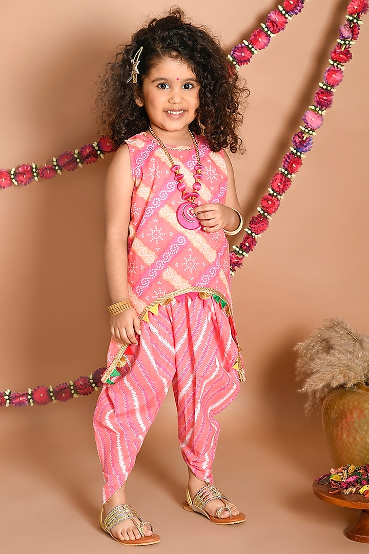 Orange & Pink Printed Kurta Set For Girls by LIL PITAARA at Pernia's Pop Up Shop