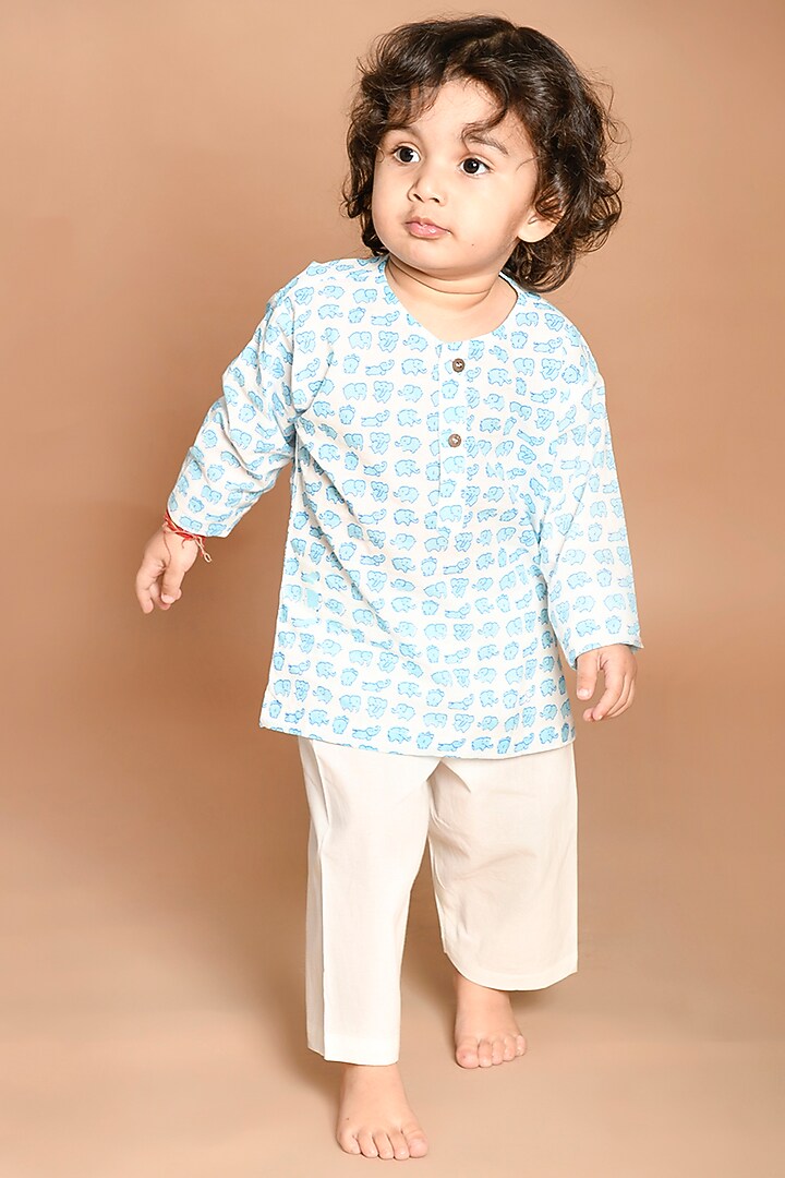 Blue Car Printed Kurta Set by LIL PITAARA at Pernia's Pop Up Shop