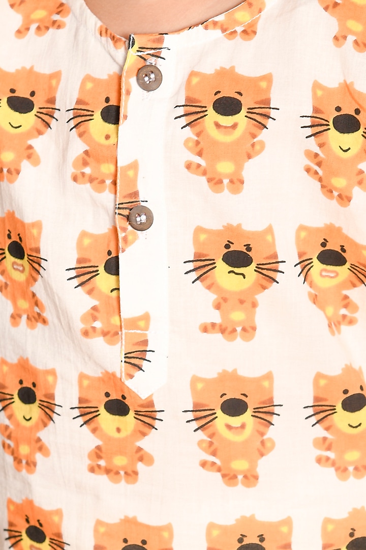 Orange Printed Kurta Set by LIL PITAARA at Pernia's Pop Up Shop