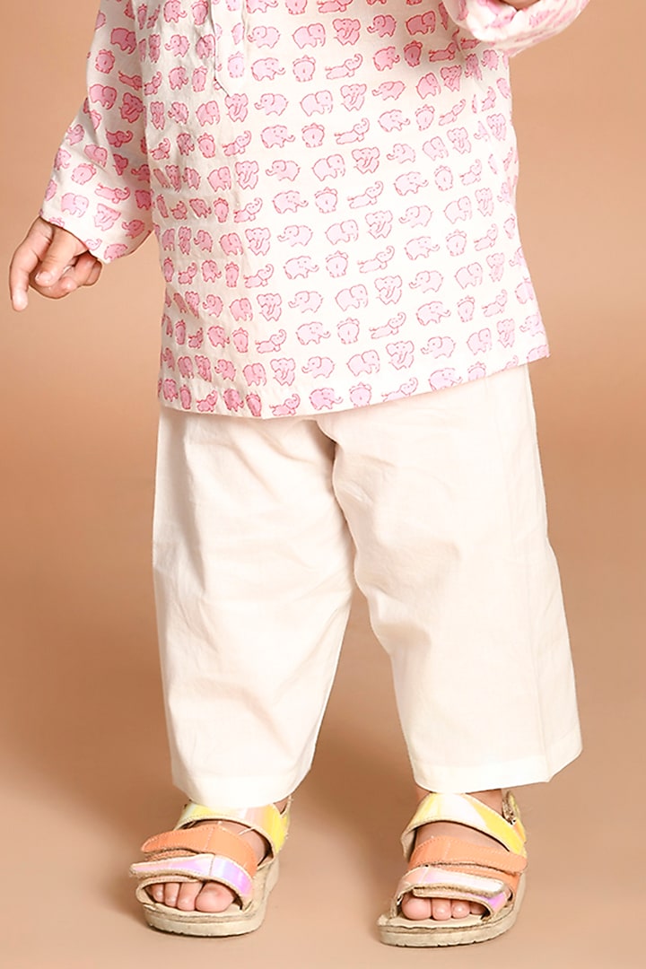 Pink Car Printed Kurta Set by LIL PITAARA at Pernia's Pop Up Shop