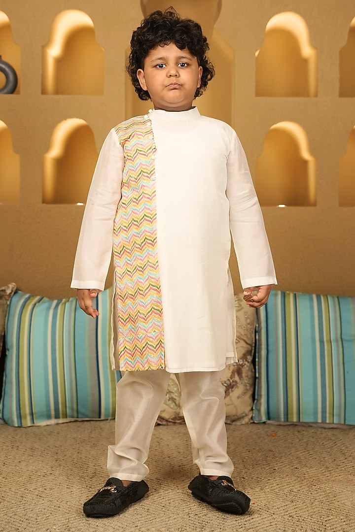 Off-White Mul Mul Kurta Set For Boys by Little Maisyy at Pernia's Pop Up Shop