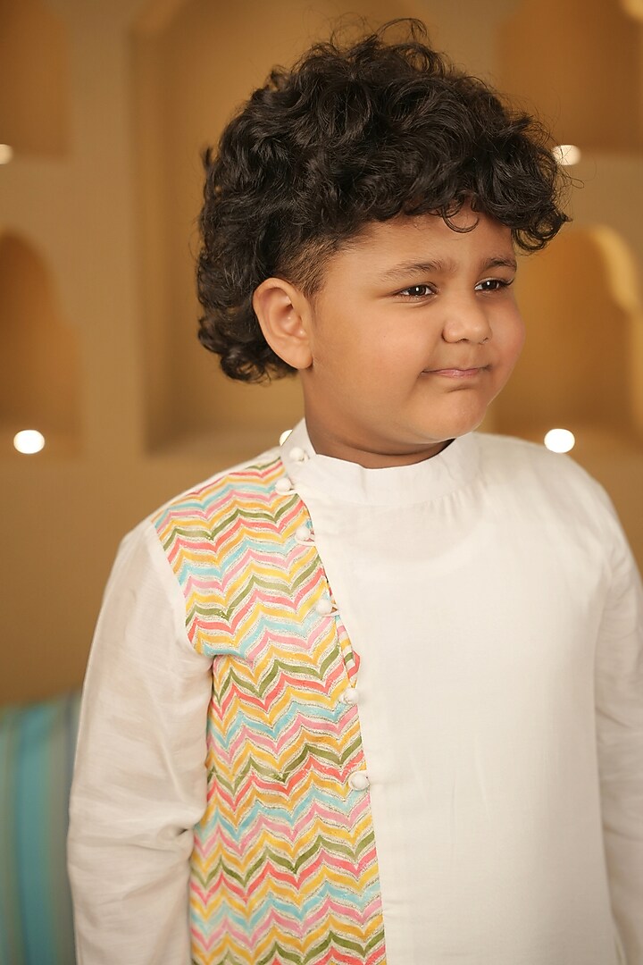 Off-White Mul Mul Kurta Set For Boys by Little Maisyy at Pernia's Pop Up Shop