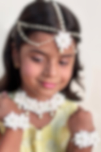 White & Gold Floral Necklace Set For Girls by Lime by Manika at Pernia's Pop Up Shop