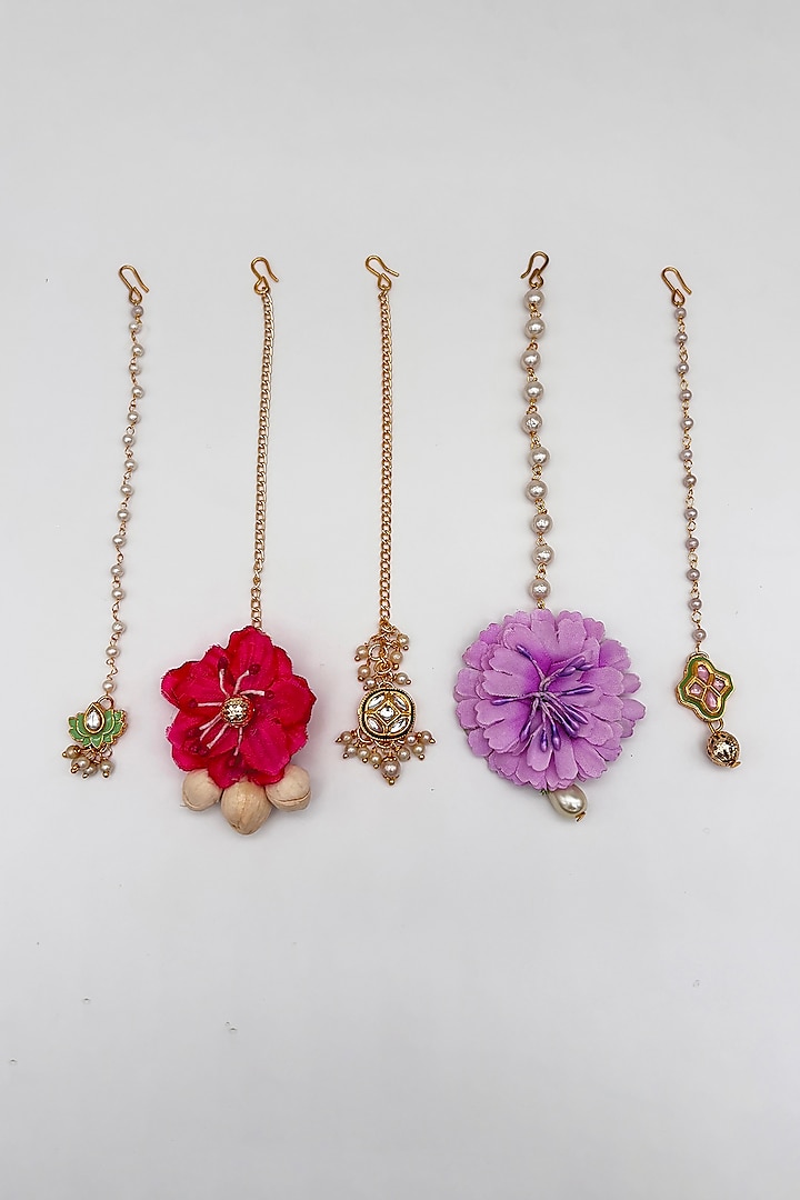 Multi-Colored Pearl & Kundan Mangtikkas (Set Of 5) For Girls by Lime by Manika at Pernia's Pop Up Shop