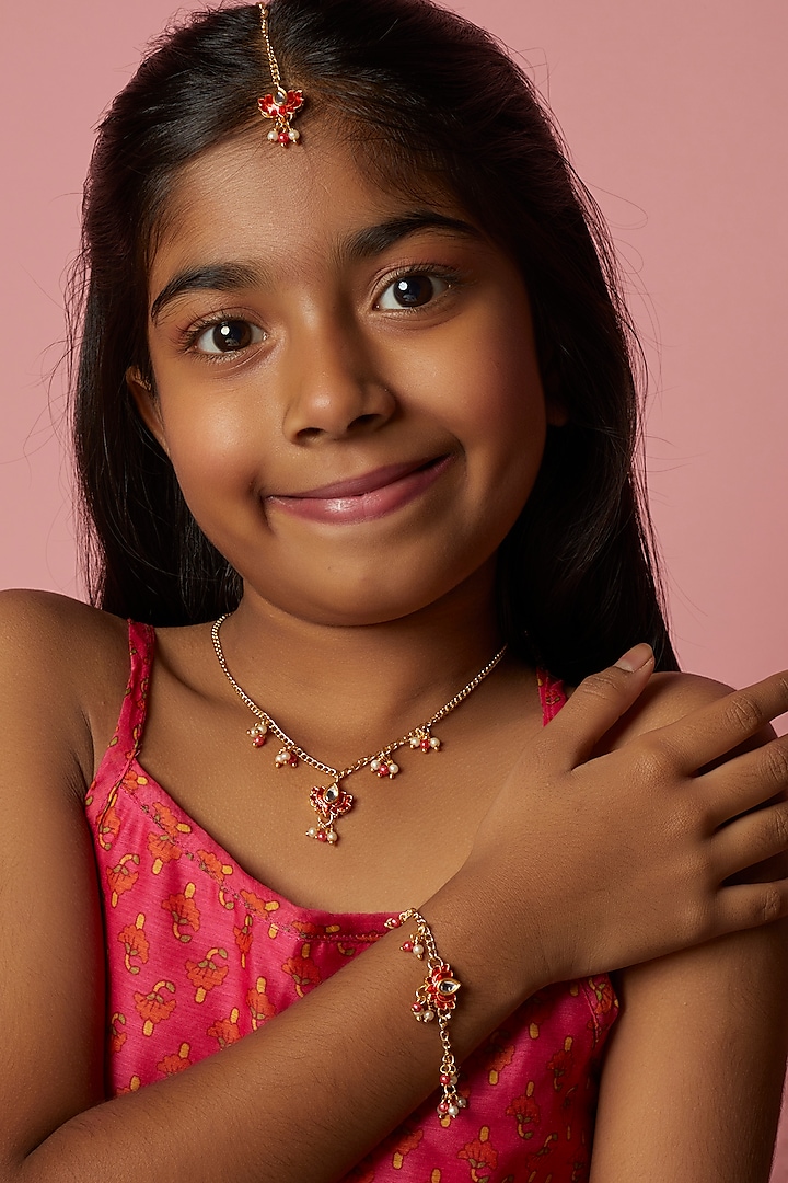 Red Kundan Pendant Necklace For Girls by Lime by Manika at Pernia's Pop Up Shop