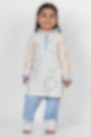 Sky Blue Cotton Lace Bead Embroidered Kurta Set For Girls by Little Rabbits at Pernia's Pop Up Shop