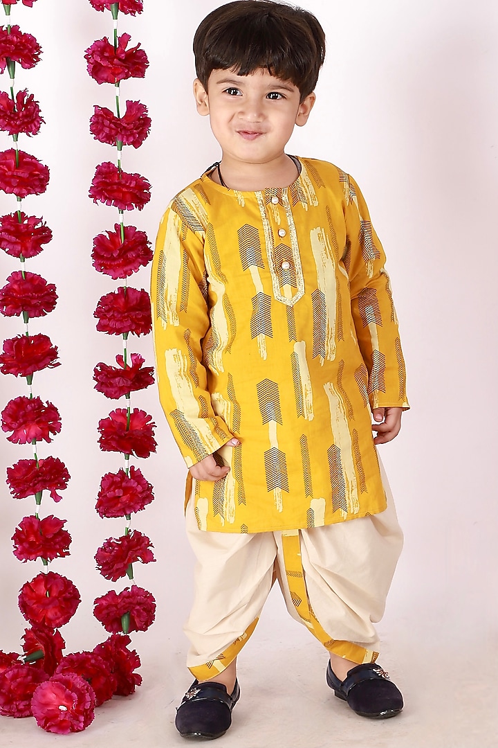 Citrus Yellow Feather Printed Kurta Set For Boys by Little Bansi at Pernia's Pop Up Shop