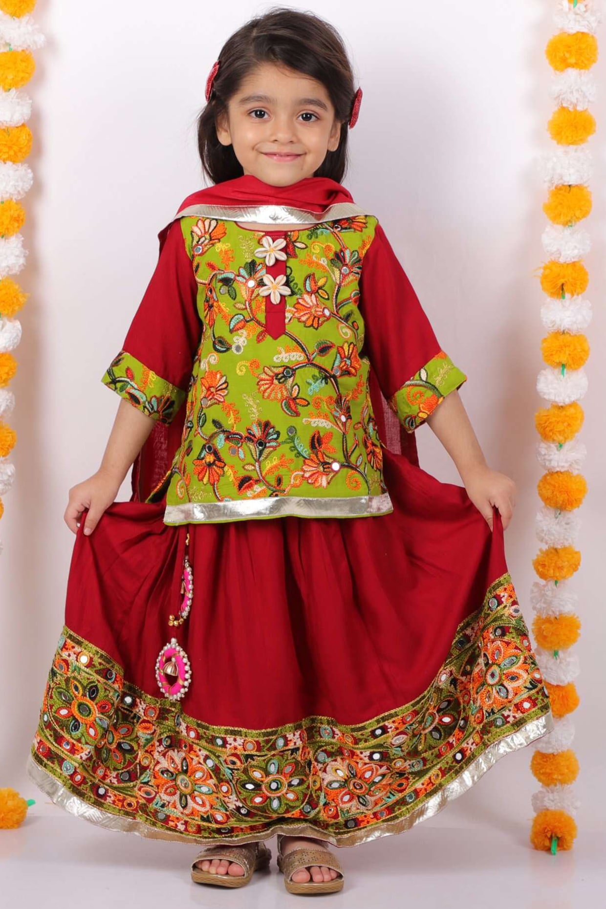 Amazon.com: Chandrakala Lehanga Pattu Pavadai For Girls Kids South Indian  Dress-6-12 Months, Blue Pink (KL114BLU1): Clothing, Shoes & Jewelry