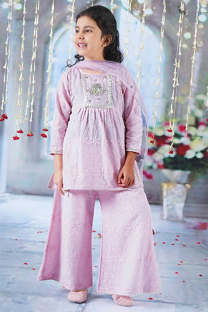 Pink Cotton Embroidered Kurta Set For Girls by Little Bansi at Pernia's Pop Up Shop