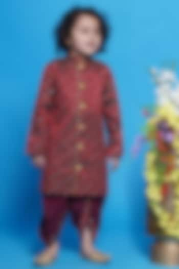 Maroon Mulberry Silk Floral Embroidered Sherwani Set For Boys by Little Bansi