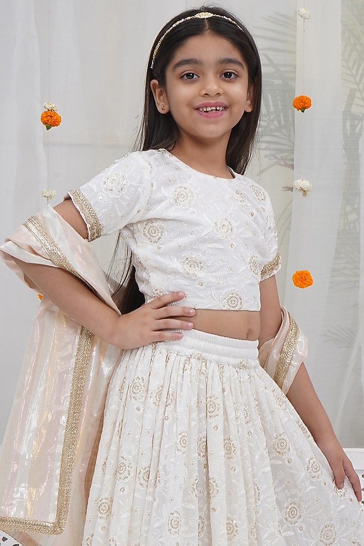 White Cotton Linen Floral Embroidered Lehenga Set For Girls by Little Bansi at Pernia's Pop Up Shop