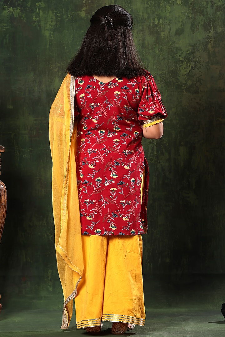 Red Viscose Cotton Embellished & Printed Kurta Set For Girls by LittleCheer at Pernia's Pop Up Shop