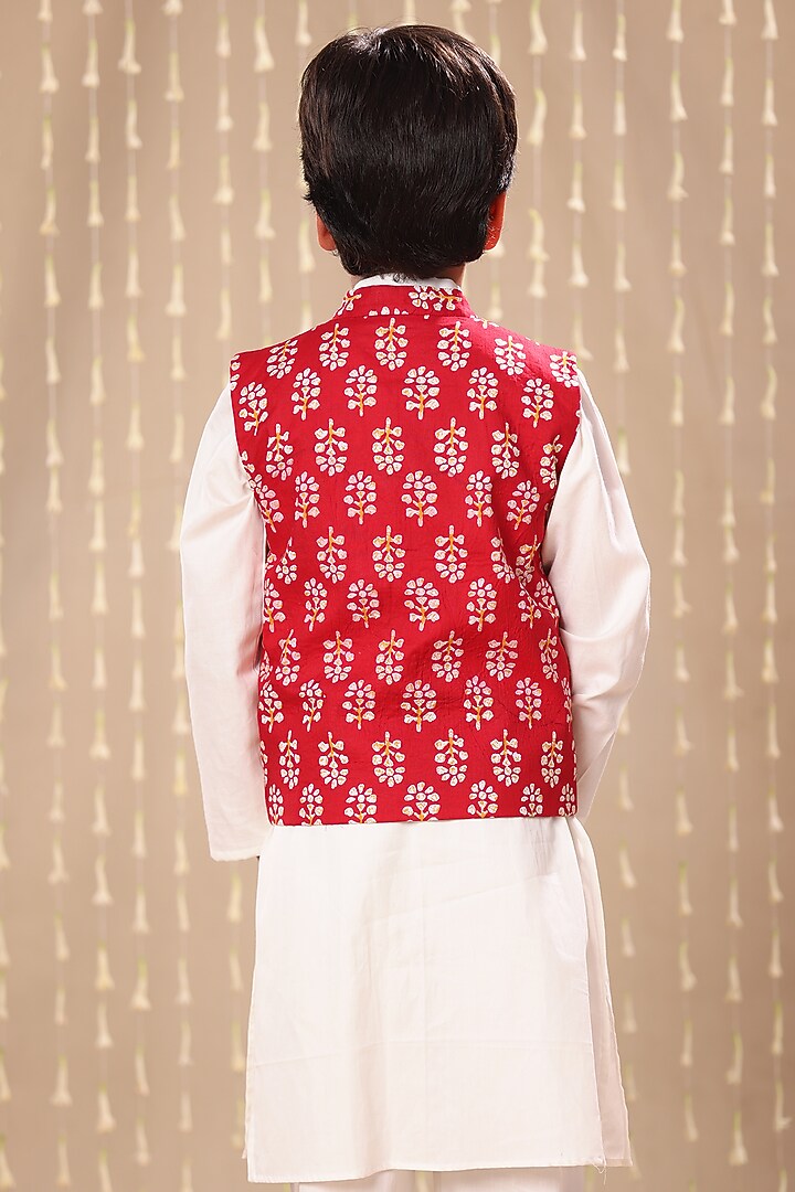 Red Cotton Floral Handblock Printed Nehru Jacket Set For Boys by LittleCheer at Pernia's Pop Up Shop
