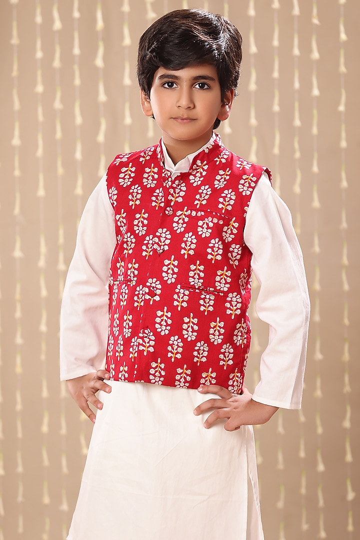 Red Cotton Floral Handblock Printed Nehru Jacket Set For Boys by LittleCheer at Pernia's Pop Up Shop