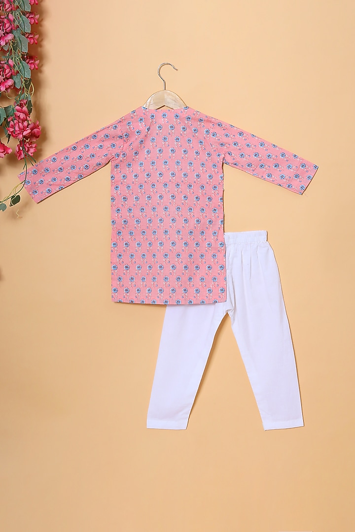 Pink Cotton Printed Kurta Set With Bundi Jacket For Boys by The Little Edition at Pernia's Pop Up Shop
