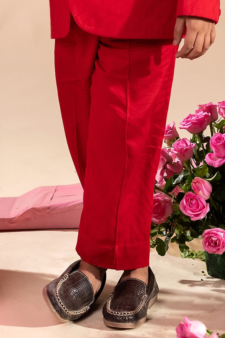 Red Cotton Dobby Blazer Set For Boys by Littleens at Pernia's Pop Up Shop