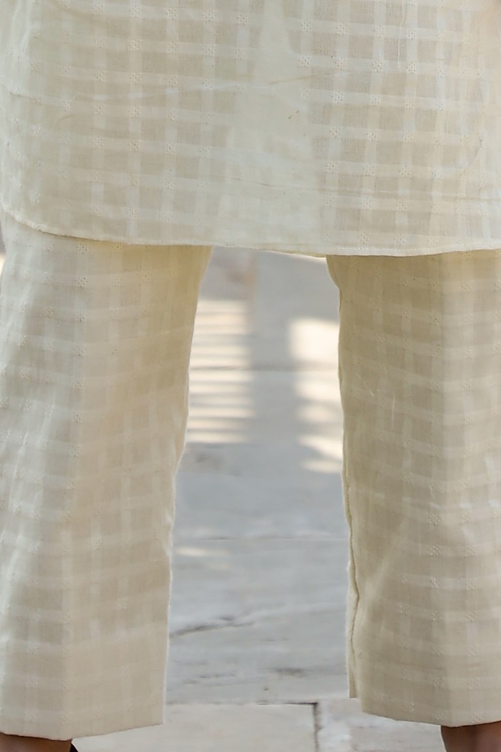 Off White Embroidered Kurta Set For Boys by Littleens at Pernia's Pop Up Shop