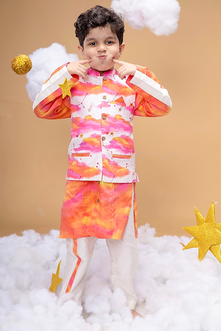 Off-White Cotton Satin Clouds Printed Bundi Jacket Set For Boys by Little Shiro